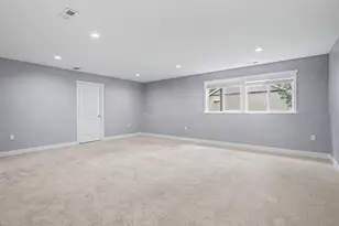 953 Wilson Ave, Saint Paul, MN 55106 - Photo 16
