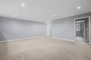 953 Wilson Ave, Saint Paul, MN 55106 - Photo 18