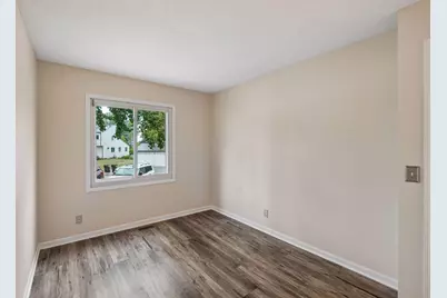 1498 Woodview Avenue W, Eagan, MN 55122 - Photo 32