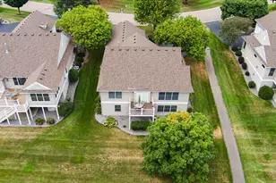9753 Wedgewood Cir, Woodbury, MN 55125 - Photo 14