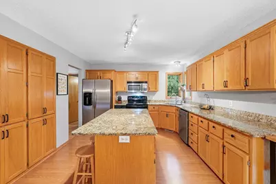 524 Eastwood Court, Eagan, MN 55123 - Photo 20