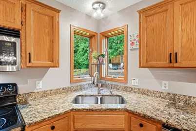 524 Eastwood Court, Eagan, MN 55123 - Photo 16
