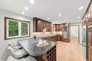 16724 Blenheim Way, Minnetonka, MN 55345 - Photo 8