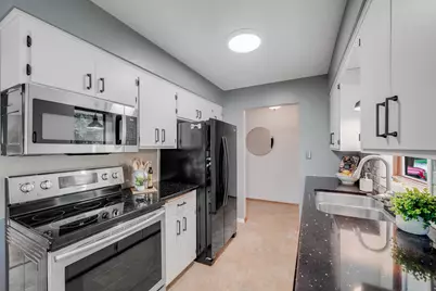 2153 Holloway Avenue E, North Saint Paul, MN 55109 - Photo 12