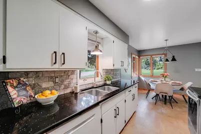 2153 Holloway Avenue E, North Saint Paul, MN 55109 - Photo 10
