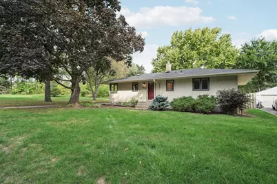 2153 Holloway Avenue E, North Saint Paul, MN 55109 - Photo 2