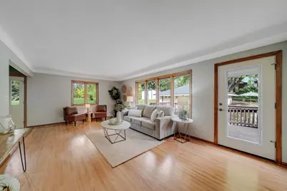 2153 Holloway Avenue E, North Saint Paul, MN 55109 - Photo 6