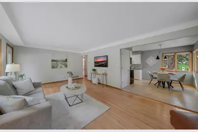 2153 Holloway Avenue E, North Saint Paul, MN 55109 - Photo 8