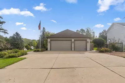 525 Sycamore Circle, Plymouth, MN 55441 - Photo 16