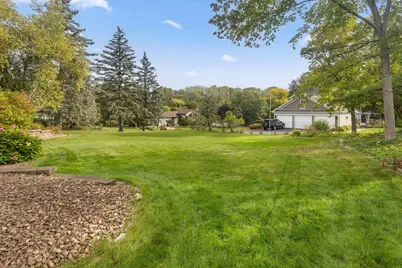 525 Sycamore Circle, Plymouth, MN 55441 - Photo 14