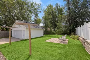 180 Westchester Dr, West Saint Paul, MN 55118 - Photo 2