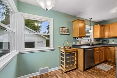 180 Westchester Drive, West Saint Paul, MN 55118 - Photo 8