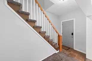 1076 Ross Ave, Saint Paul, MN 55106 - Photo 2