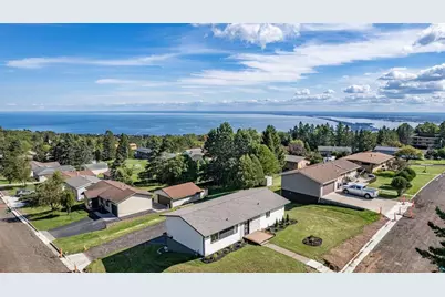 1634 Cliff Avenue, Duluth, MN 55811 - Photo 1
