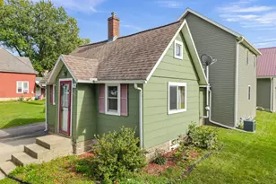 514 Maple Dr, Spring Grove, MN 55974 - Photo 2