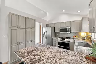 2330 Oak Glen Ct, Stillwater, MN 55082 - Photo 2