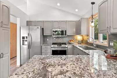 2330 Oak Glen Court, Stillwater, MN 55082 - Photo 4