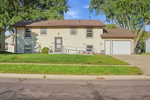 611 James Ave, Mankato, MN 56001 - Photo 1