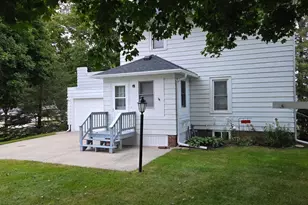 305 N Elm St, Mabel, MN 55954 - Photo 8