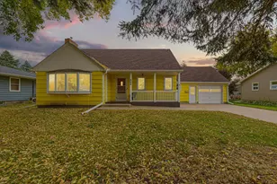 303 S Main St, Winthrop, MN 55396 - Photo 4