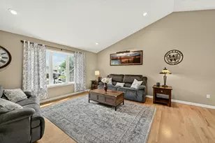 2502 Boulder Ridge Dr NW, Rochester, MN 55901 - Photo 8