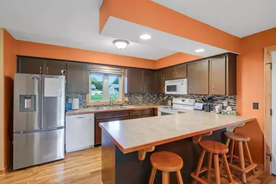 1065 Minnesota Street S, Shakopee, MN 55379 - Photo 6