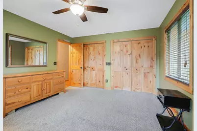 1065 Minnesota Street S, Shakopee, MN 55379 - Photo 12