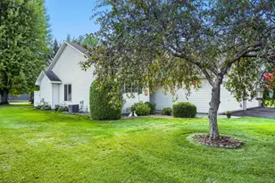 3798 Shannon Dr, Hastings, MN 55033 - Photo 2