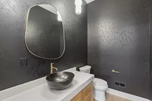 5805 Kellogg Ave, Edina, MN 55424 - Photo 24