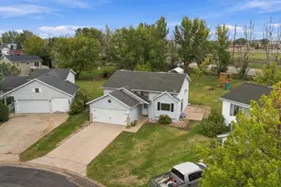 3748 Village Green Cir, Moorhead, MN 56560 - Photo 26