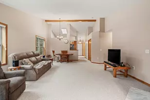 27765 Woodland Dr, Chisago City, MN 55013 - Photo 8