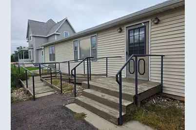 310 8th Avenue SE, Pipestone, MN 56164 - Photo 1