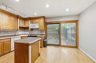 6377 Barrie Rd, Edina, MN 55435 - Photo 6
