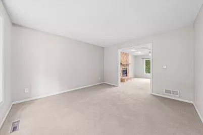 139 Ridge Way, Mahtomedi, MN 55115 - Photo 6