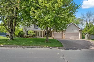 139 Ridge Way, Mahtomedi, MN 55115 - Photo 32