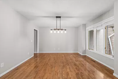 139 Ridge Way, Mahtomedi, MN 55115 - Photo 4
