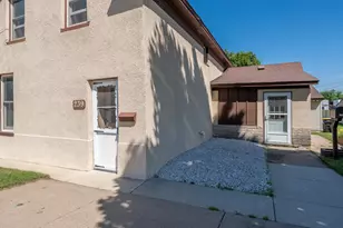 239 3rd Ave W, Shakopee, MN 55379 - Photo 2