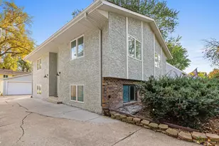 540 Hiawatha Ave, Mendota Heights, MN 55118 - Photo 1