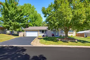 777 Mohican Ln, Mendota Heights, MN 55120 - Photo 1