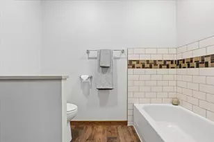 8821 Rainier Ct, Woodbury, MN 55125 - Photo 20
