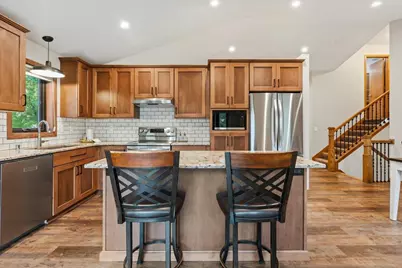 8821 Rainier Court, Woodbury, MN 55125 - Photo 10