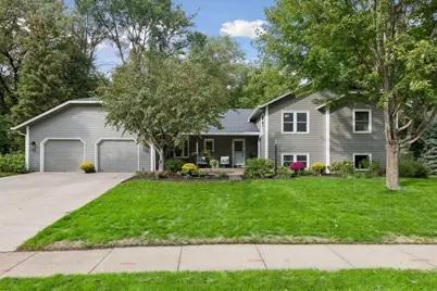 7646 Carnelian Lane, Eden Prairie, MN 55346 - Photo 2