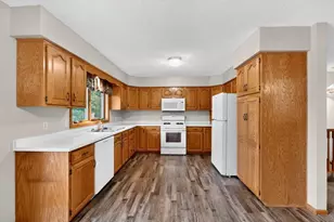 1320 N Garden St, Lake City, MN 55041 - Photo 16