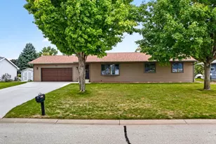1320 N Garden St, Lake City, MN 55041 - Photo 2