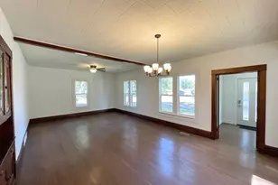 104 S Park Ave, Springfield, MN 56087 - Photo 10