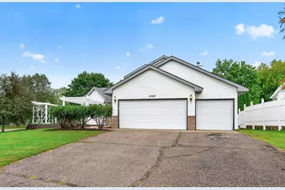 14749 Fluorine Street NW, Ramsey, MN 55303 - Photo 2