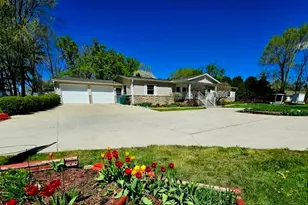 324 W 7th St, Litchfield, MN 55355 - Photo 34