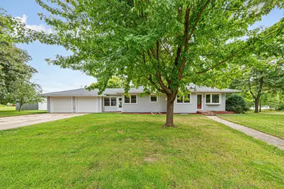 815 Court Avenue, Gaylord, MN 55334 - Photo 2