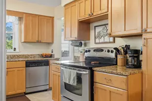 1329 Beech St, Saint Paul, MN 55106 - Photo 2