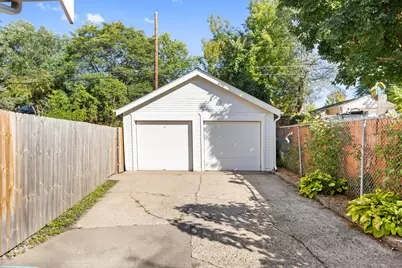 1329 Beech Street, Saint Paul, MN 55106 - Photo 32